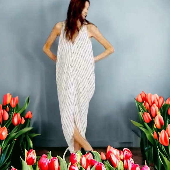 The Amira Caftan Ivory/Black Dress by Hatch One Size - Picture 2 of 5